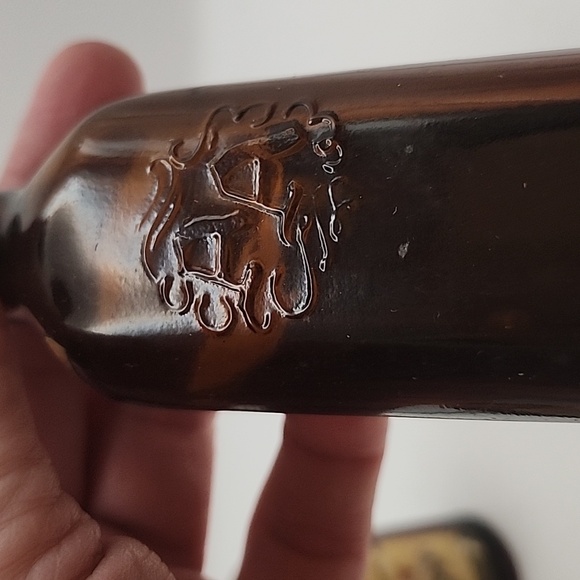 Vintage Mini Airline Bottles 3 Count - Picture 6 of 9